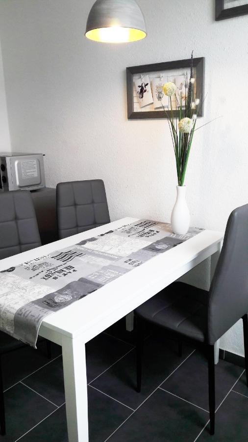 Moderne Ferienwohnung Am Wesertor Kassel Bagian luar foto